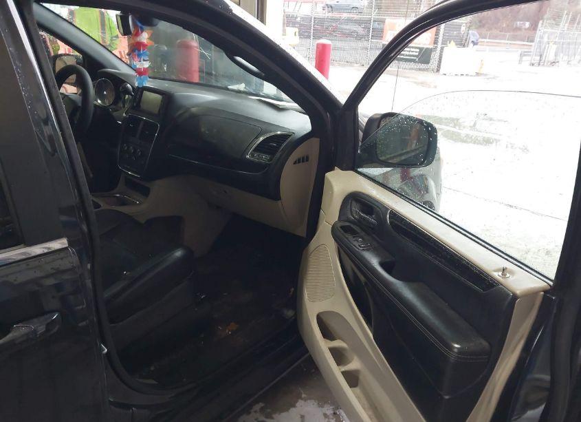 Photo 5 of 2019 Dodge Grand CARAVAN SXT (VIN 2C4RDGCG3KR765371)