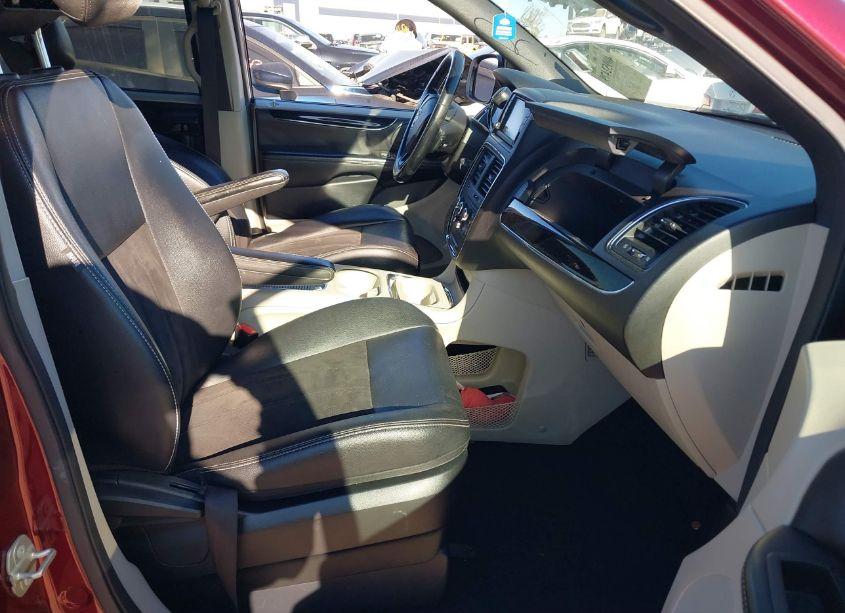 Photo 5 of 2019 Dodge Grand CARAVAN SXT (VIN 2C4RDGCG3KR797768)