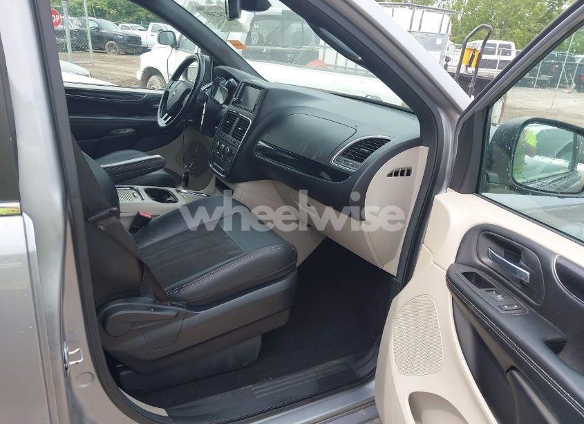 Photo 5 of 2020 Dodge Grand CARAVAN SXT (VIN 2C4RDGCG3LR175155)