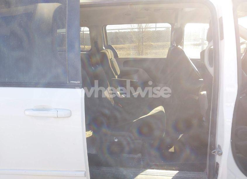 Photo 8 of 2013 Dodge Grand CARAVAN SXT (VIN 2C4RDGCG4DR717610)