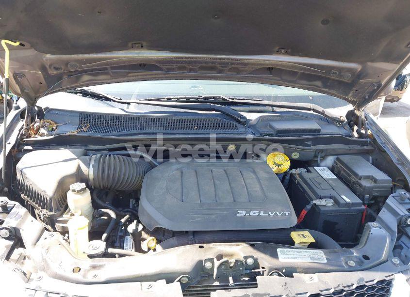 Photo 10 of 2015 Dodge Grand CARAVAN SXT (VIN 2C4RDGCG4FR631362)