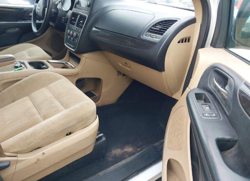 Photo 5 of 2016 Dodge Grand CARAVAN SXT (VIN 2C4RDGCG4GR178684)