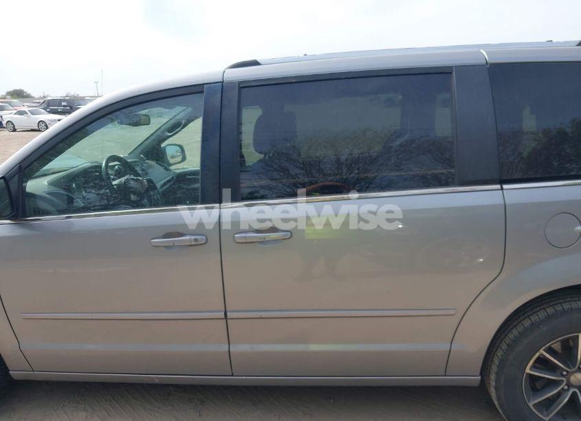 Photo 15 of 2017 Dodge Grand CARAVAN SXT (VIN 2C4RDGCG4HR546296)