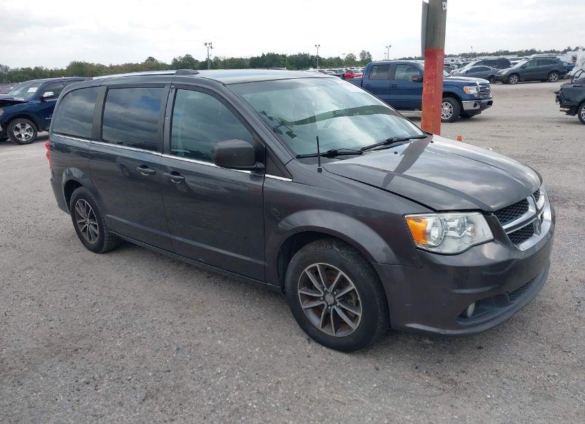 2017 Dodge Grand CARAVAN SXT (VIN 2C4RDGCG4HR673193) main photo