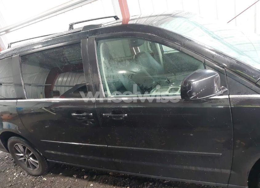 Photo 13 of 2017 Dodge Grand CARAVAN SXT (VIN 2C4RDGCG4HR801075)