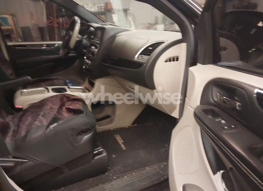 Photo 5 of 2017 Dodge Grand CARAVAN SXT (VIN 2C4RDGCG4HR801982)