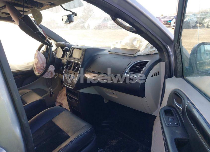 Photo 5 of 2018 Dodge Grand CARAVAN SXT (VIN 2C4RDGCG4JR215790)