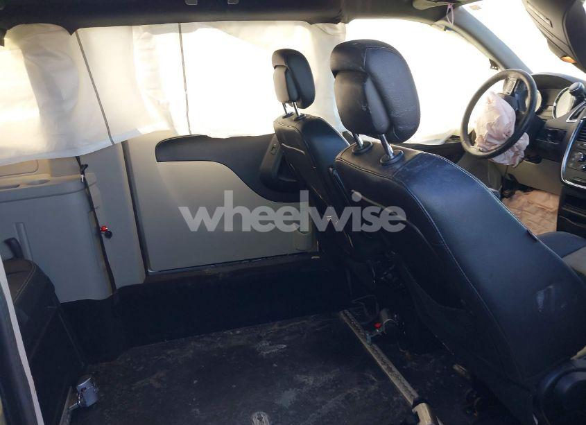 Photo 8 of 2018 Dodge Grand CARAVAN SXT (VIN 2C4RDGCG4JR215790)