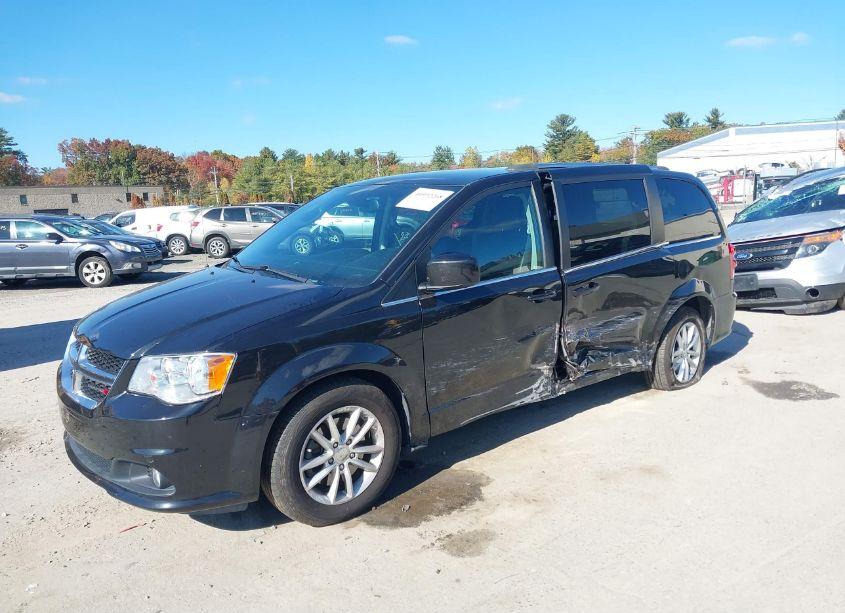 Photo 2 of 2018 Dodge Grand CARAVAN SXT (VIN 2C4RDGCG4JR245632)