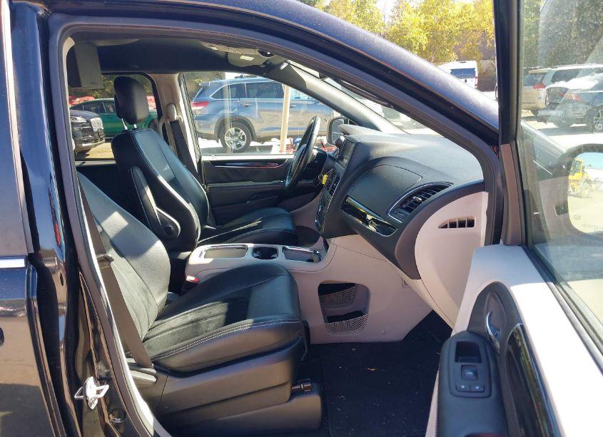 Photo 5 of 2018 Dodge Grand CARAVAN SXT (VIN 2C4RDGCG4JR245632)