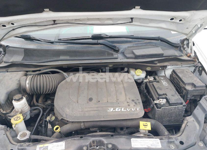 Photo 10 of 2018 Dodge Grand CARAVAN SXT (VIN 2C4RDGCG4JR282678)