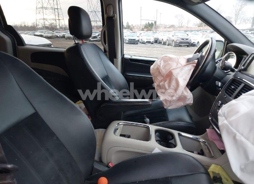 Photo 5 of 2018 Dodge Grand CARAVAN SXT (VIN 2C4RDGCG4JR326906)