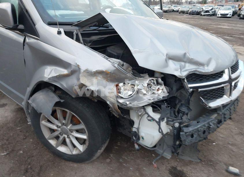 Photo 6 of 2018 Dodge Grand CARAVAN SXT (VIN 2C4RDGCG4JR326906)