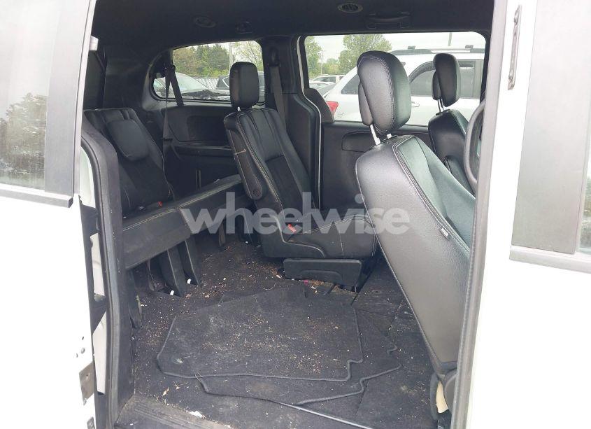 Photo 8 of 2019 Dodge Grand CARAVAN SXT (VIN 2C4RDGCG4KR501995)