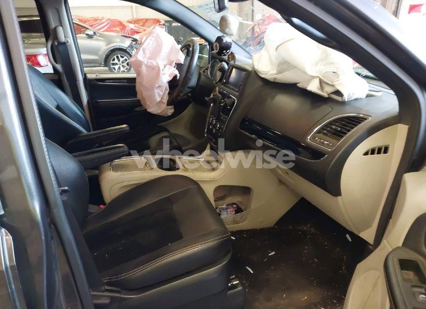 Photo 5 of 2019 Dodge Grand CARAVAN SXT (VIN 2C4RDGCG4KR511359)