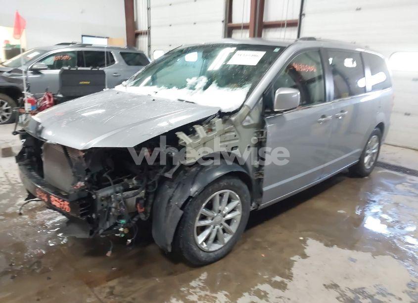 Photo 2 of 2019 Dodge Grand CARAVAN SXT (VIN 2C4RDGCG4KR565342)