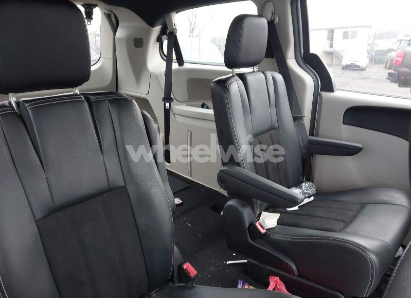 Photo 8 of 2019 Dodge Grand CARAVAN SXT (VIN 2C4RDGCG4KR690163)