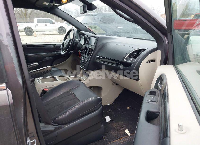 Photo 5 of 2019 Dodge Grand CARAVAN SXT (VIN 2C4RDGCG4KR802332)