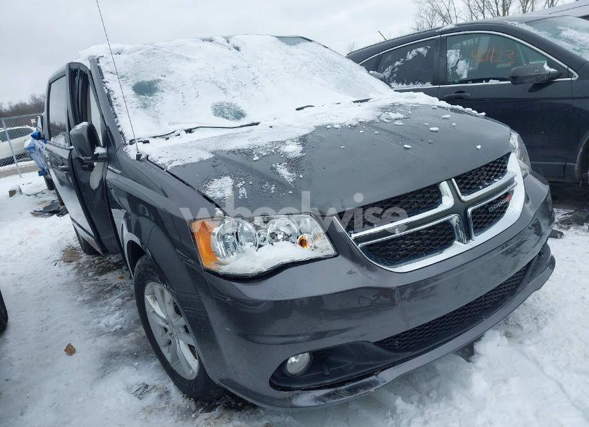 2019 Dodge Grand CARAVAN SXT (VIN 2C4RDGCG4KR802413) main photo