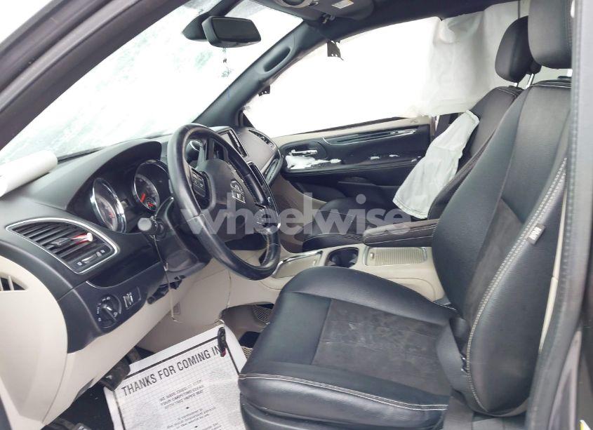 Photo 5 of 2019 Dodge Grand CARAVAN SXT (VIN 2C4RDGCG4KR802413)