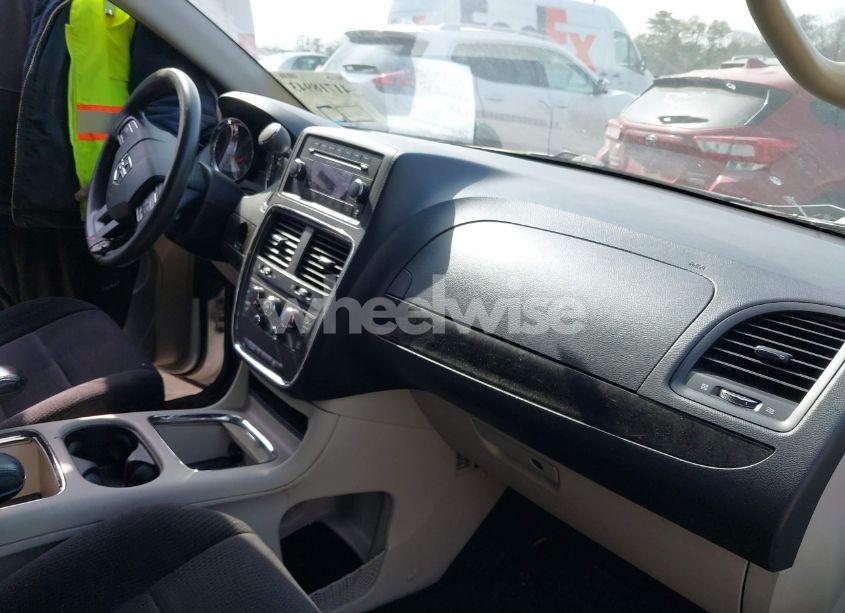 Photo 5 of 2014 Dodge Grand CARAVAN SXT (VIN 2C4RDGCG5ER122055)