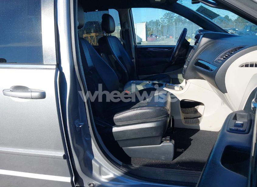 Photo 5 of 2016 Dodge Grand CARAVAN SXT (VIN 2C4RDGCG5GR372558)