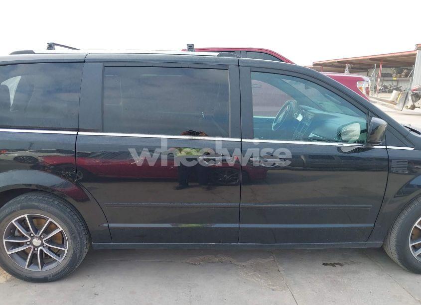 Photo 13 of 2017 Dodge Grand CARAVAN SXT (VIN 2C4RDGCG5HR600284)