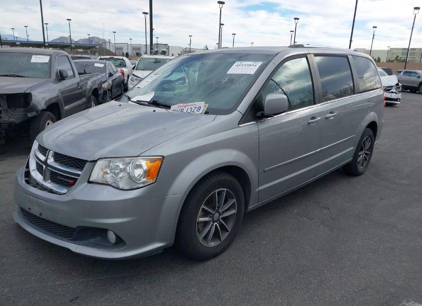 Photo 2 of 2017 Dodge Grand CARAVAN SXT (VIN 2C4RDGCG5HR677575)