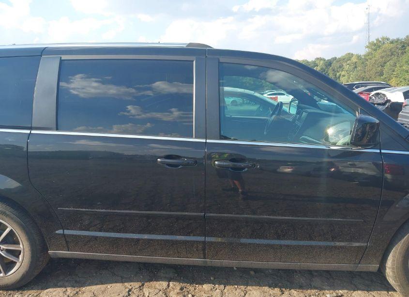 Photo 13 of 2017 Dodge Grand CARAVAN SXT (VIN 2C4RDGCG5HR691038)