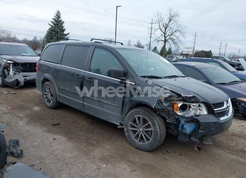 2017 Dodge Grand CARAVAN SXT (VIN 2C4RDGCG5HR714382) main photo
