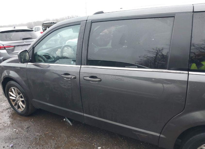 Photo 14 of 2018 Dodge Grand CARAVAN SXT (VIN 2C4RDGCG5JR283192)