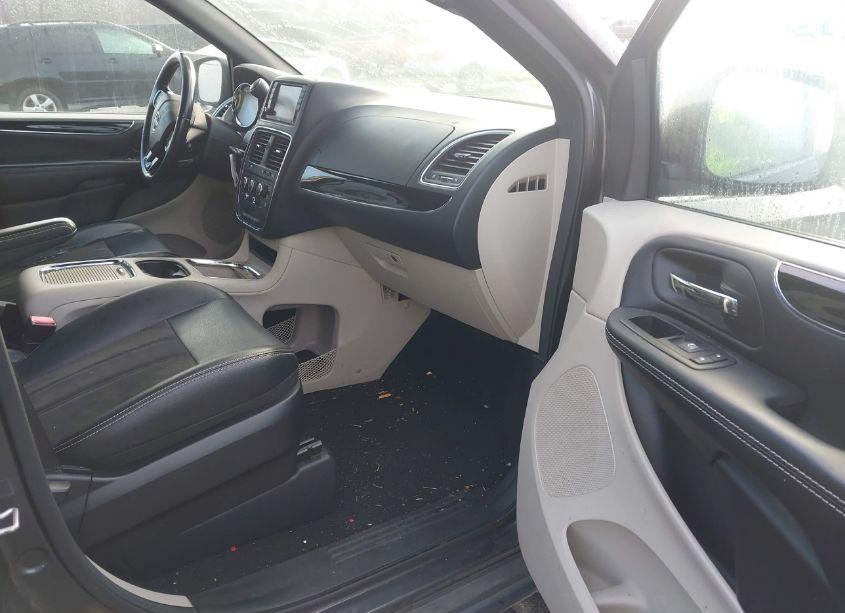 Photo 5 of 2019 Dodge Grand CARAVAN SXT (VIN 2C4RDGCG5KR696649)