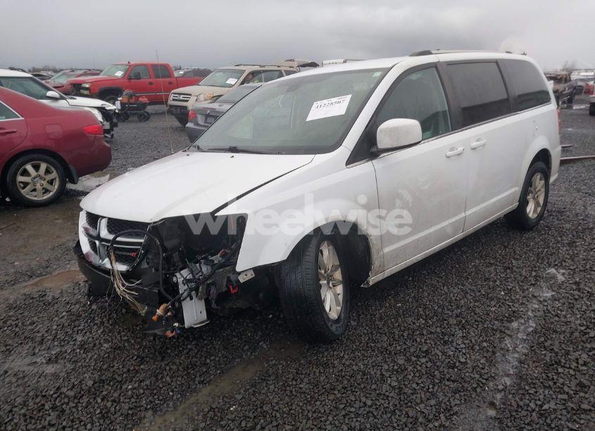Photo 2 of 2019 Dodge Grand CARAVAN SXT (VIN 2C4RDGCG5KR747888)