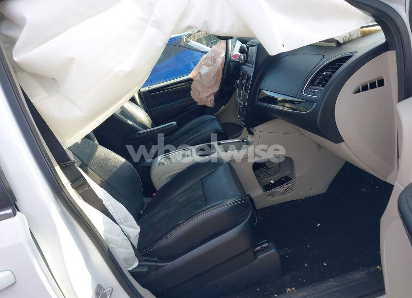 Photo 5 of 2019 Dodge Grand CARAVAN SXT (VIN 2C4RDGCG5KR758521)