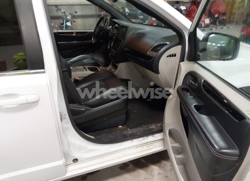 Photo 5 of 2020 Dodge Grand CARAVAN SXT (VIN 2C4RDGCG5LR170393)