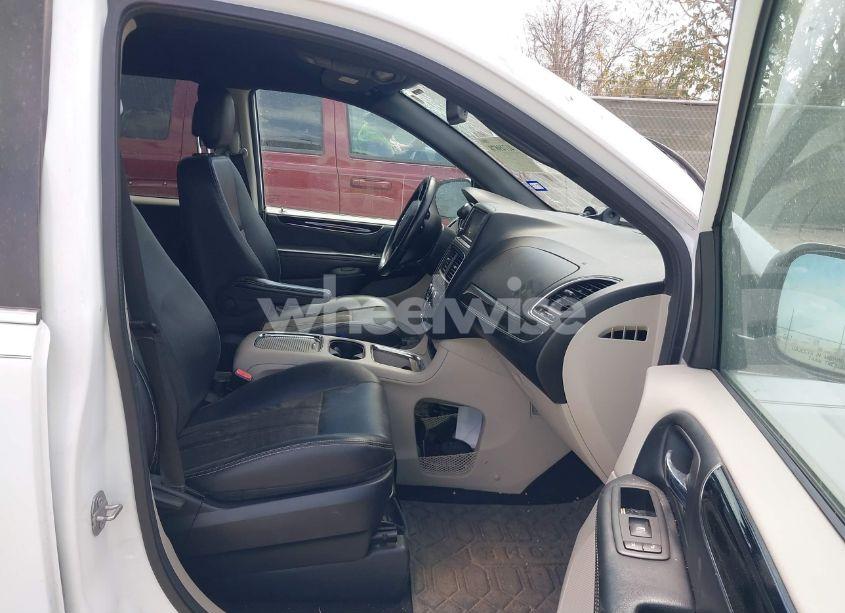 Photo 5 of 2020 Dodge Grand CARAVAN SXT (VIN 2C4RDGCG5LR254066)