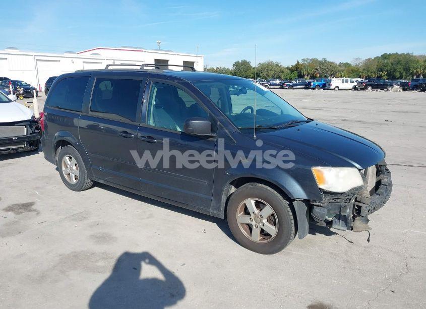 2013 Dodge Grand CARAVAN SXT (VIN 2C4RDGCG6DR608789) main photo