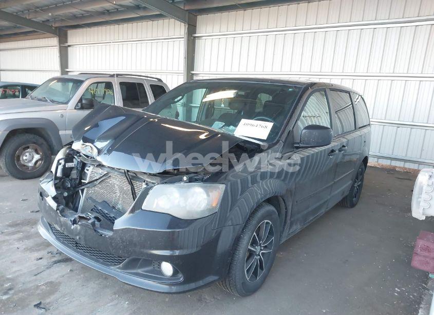 Photo 2 of 2014 Dodge Grand CARAVAN SXT (VIN 2C4RDGCG6ER105345)