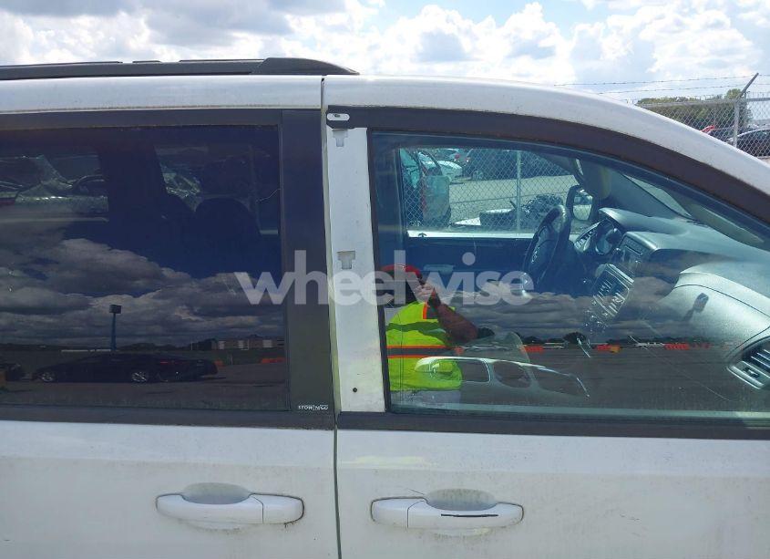 Photo 12 of 2014 Dodge Grand CARAVAN SXT (VIN 2C4RDGCG6ER210032)