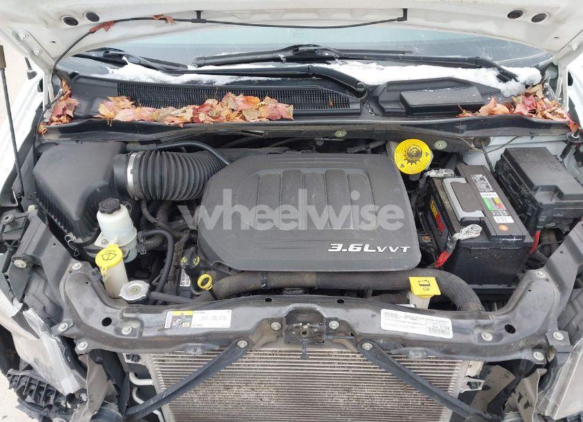 Photo 10 of 2015 Dodge Grand CARAVAN SXT PLUS (VIN 2C4RDGCG6FR685567)