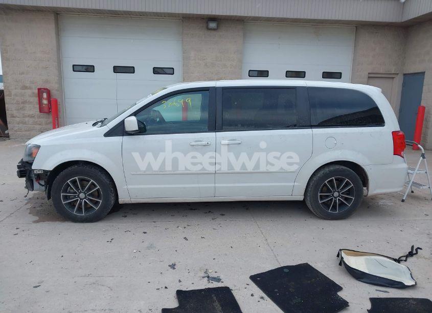 Photo 15 of 2015 Dodge Grand CARAVAN SXT PLUS (VIN 2C4RDGCG6FR685567)