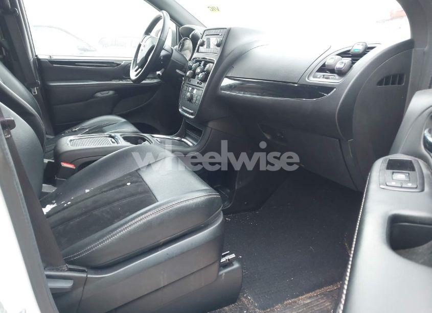 Photo 5 of 2015 Dodge Grand CARAVAN SXT PLUS (VIN 2C4RDGCG6FR685567)