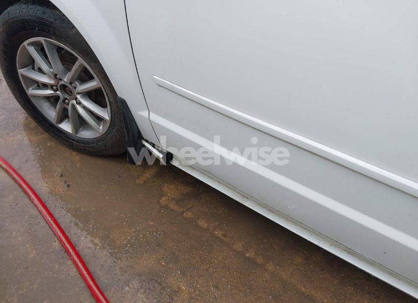 Photo 6 of 2015 Dodge Grand CARAVAN SXT PLUS (VIN 2C4RDGCG6FR691580)