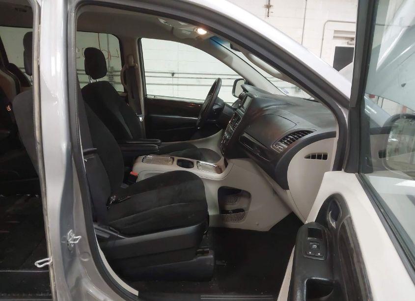 Photo 5 of 2016 Dodge Grand CARAVAN SXT (VIN 2C4RDGCG6GR167976)