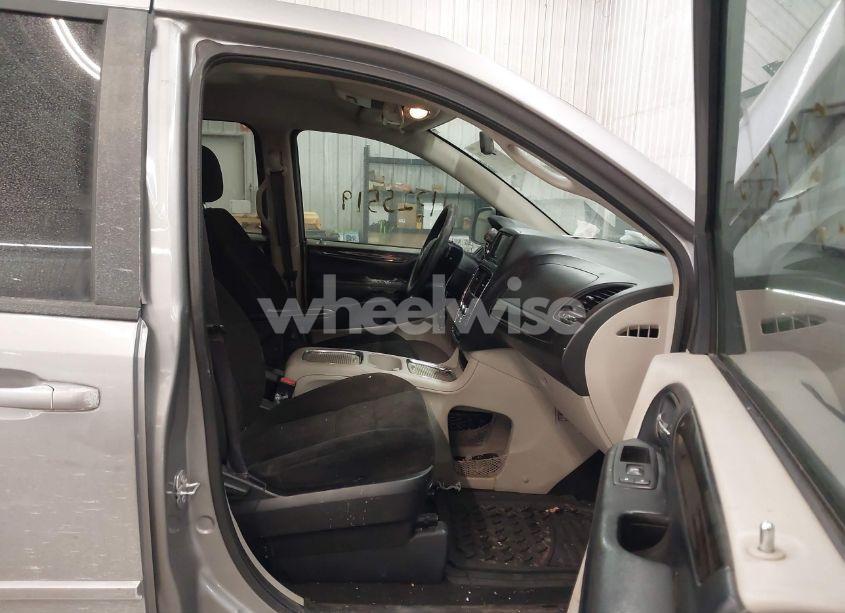 Photo 5 of 2016 Dodge Grand CARAVAN SXT (VIN 2C4RDGCG6GR325183)