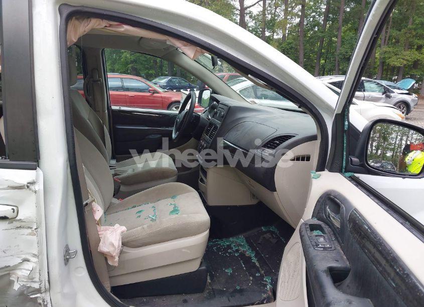 Photo 5 of 2016 Dodge Grand CARAVAN SXT (VIN 2C4RDGCG6GR377820)