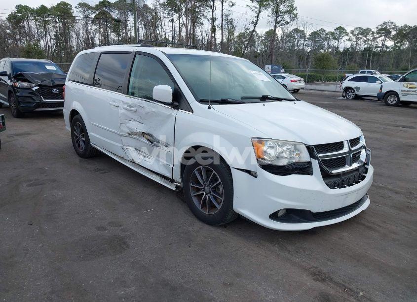 2017 Dodge Grand CARAVAN SXT (VIN 2C4RDGCG6HR595953) main photo