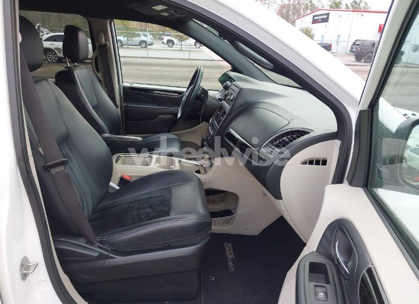 Photo 5 of 2017 Dodge Grand CARAVAN SXT (VIN 2C4RDGCG6HR595953)