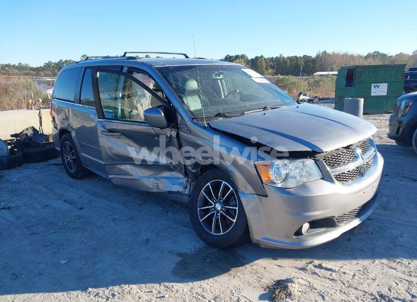2017 Dodge Grand CARAVAN SXT (VIN 2C4RDGCG6HR616669) main photo