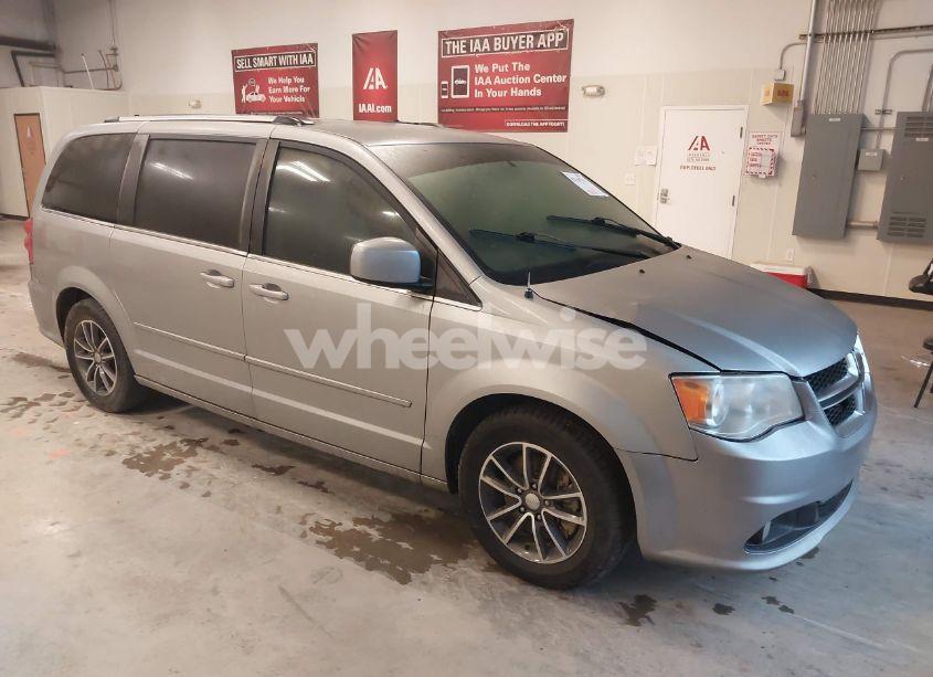 2017 Dodge Grand CARAVAN SXT (VIN 2C4RDGCG6HR645444) main photo